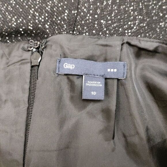 Sparkly black mini skirt by GAP. Size 10 - Picture 3 of 5